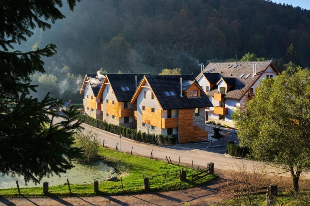 Apartman Juh Tale Eksteriør billede